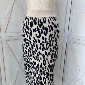 leopard print knit pencil skirt
